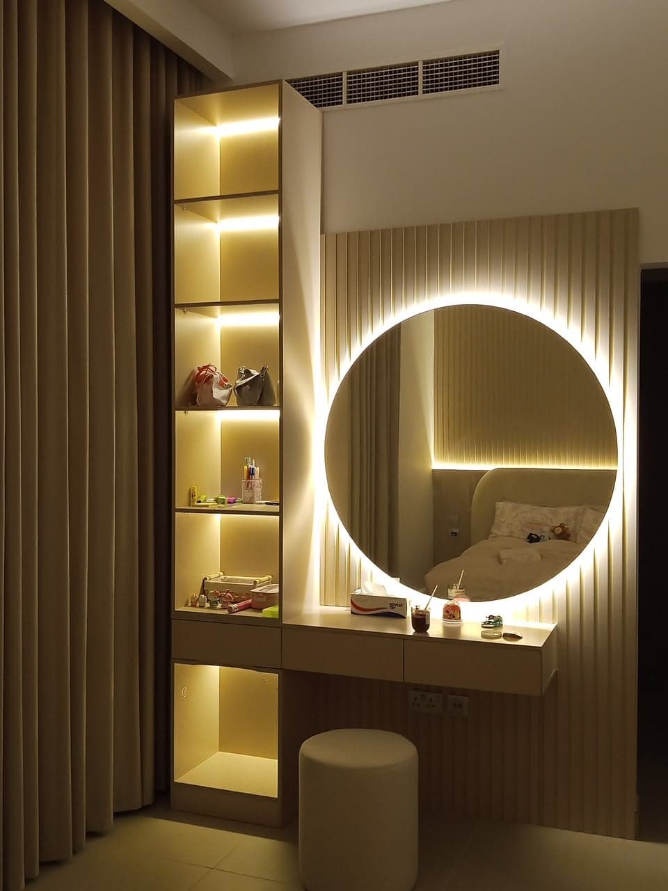 Dressing Units & Vanity Tables made by Al Tareeq Decor