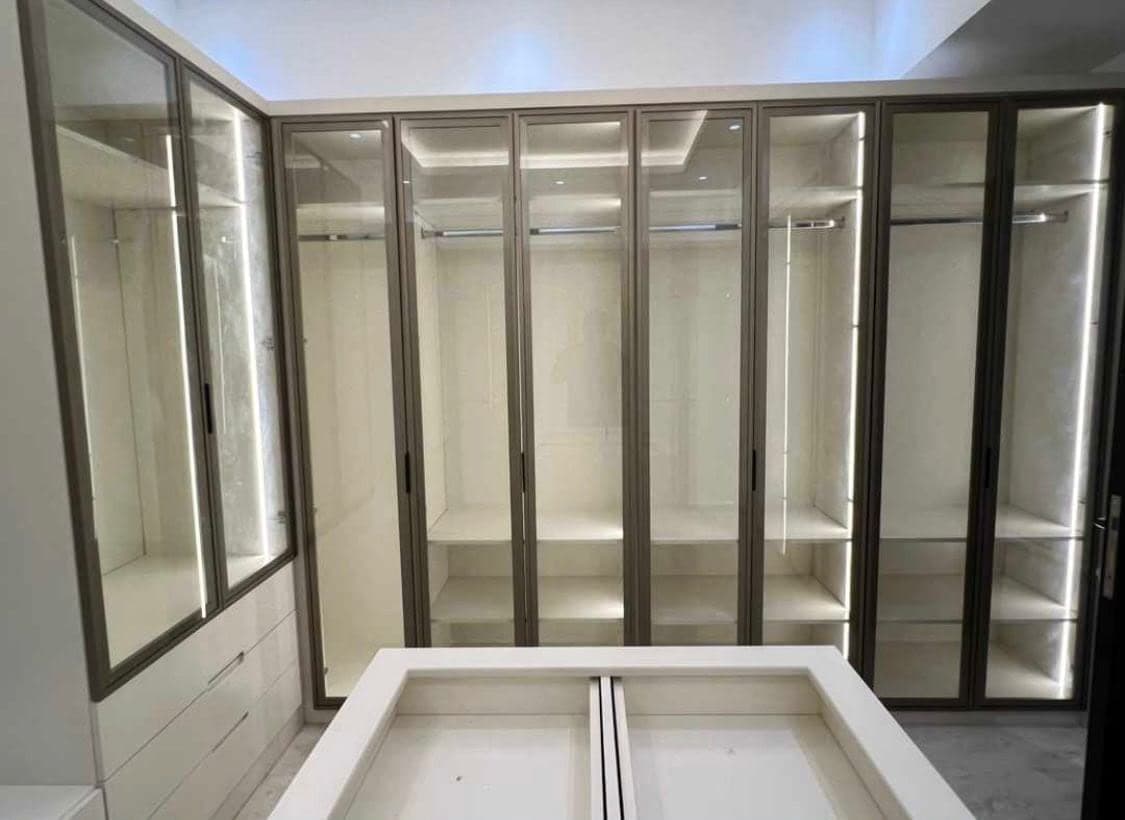 Walk-In Closets & Dressing Rooms — Dressing Room